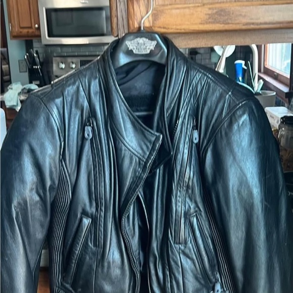 Harley-Davidson - Picture 1 of 5